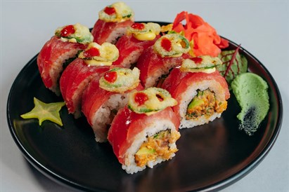 Sushi z przyjaciółmi w Suszarni we Wrocławiu (Hubska)