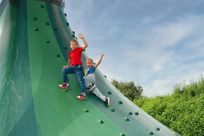 Całodniowa przygoda w parku rozrywki Majaland dla rodziny 2+2 - Kownaty