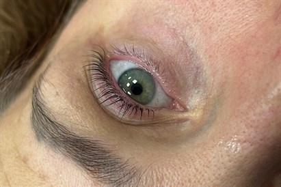 Luksusowy rytuał naturalnego spojrzenia - laminacja rzęs w Ninails & Beauty Warszawa