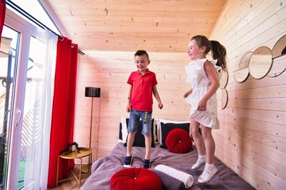 Nocleg w Domku Exclusive z prywatnym jacuzzi dla 7 osób przy Energylandii - Holiday Park Zator
