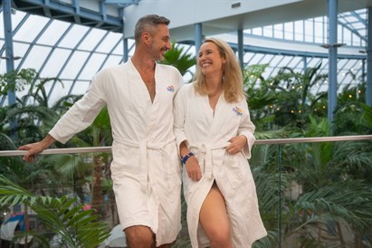 Całodniowe Tropikalne Wakacje pod Palmami w Suntago dla Dwojga