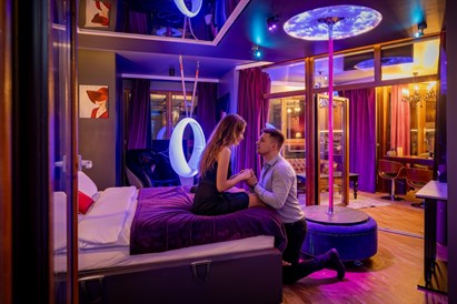Zmysłowa noc dla dwojga w Gdańsku – Secret Apartament Pink VIP