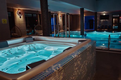 Weekendowy relaks dla rodziny w Termach Gorce – basen termalny i spa