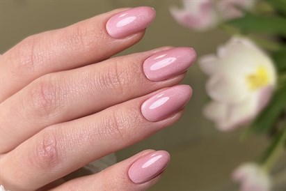 Manicure hybrydowy z peelingiem i maską - This is Love Beauty Salon Warszawa