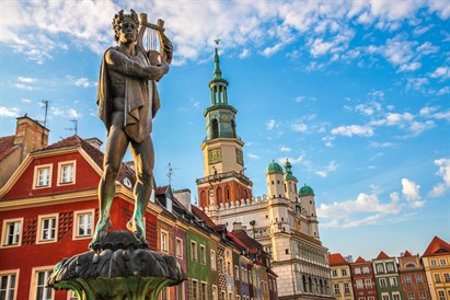 Romantyczny Nocleg dla Dwojga w Hotelu Włoskim – Pokój DELUX, Śniadanie i Wino na Powitanie
