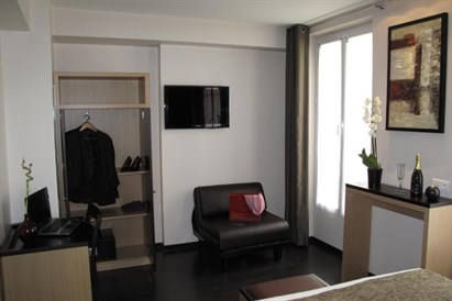 Romantyczny weekend w Paryżu dla dwojga – Source Hotel Paris