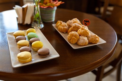 Słodkie warsztaty w Poznaniu: makaroniki i ciasta parzone!