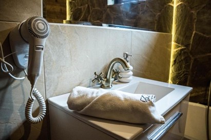 Romantyczny weekend dla dwojga w sercu lasu - Chata „na Końcu” Świata w Słopnicach