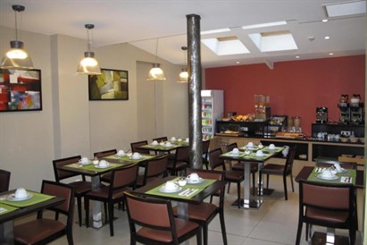 Romantyczny weekend w Paryżu dla dwojga – Source Hotel Paris