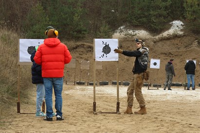 Poznaj podstawy strzelectwa - niedzielne szkolenie na strzelnicy z instruktorem - Warszawa