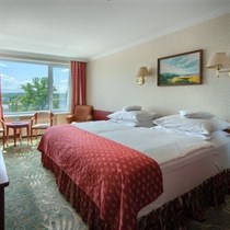 Romantyczny Pobyt dla Dwojga w Hotelu Gołębiewski – 2 Noce z dostępem do Parku Wodnego Tropikana