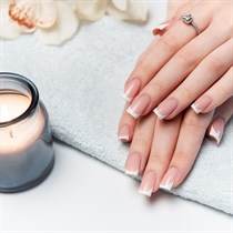 Manicure hybrydowy - Doll Beauty Studio Kraków