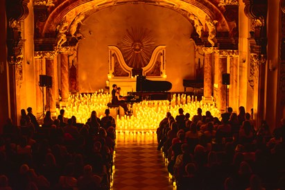 Koncert przy świecach w Krakowie – 60 minut muzycznych emocji