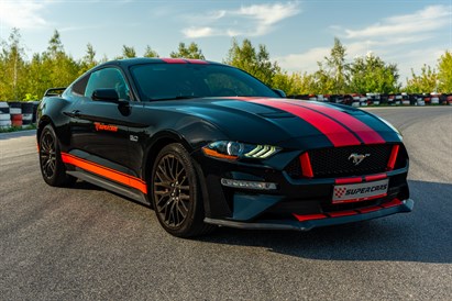 Ekstremalna przejażdżka Fordem Mustangiem z Super Cars
