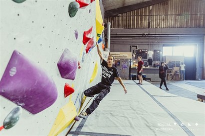 Pierwsze kroki w boulderingu z instruktorem w Warszawie – 75 minut