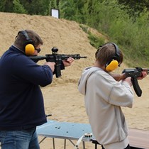 Strzelanie dla dwóch osób - niedzielne szkolenie na strzelnicy z instruktorem - Warszawa