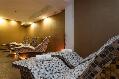 Tygodniowy Wypoczynek nad Morzem z Wyżywieniem i Strefą Spa dla Dwojga w Hotelu Lambert