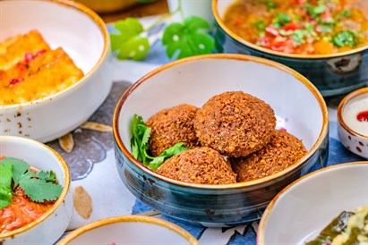 Rodzinna uczta w klimacie Orientu – Restauracja Bliski Wschód
