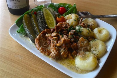 Kolacja na tarasie widokowym w Bistro Ułan