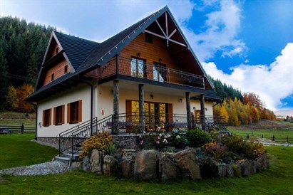 Romantyczny weekend dla dwojga w sercu lasu - Chata „na Końcu” Świata w Słopnicach