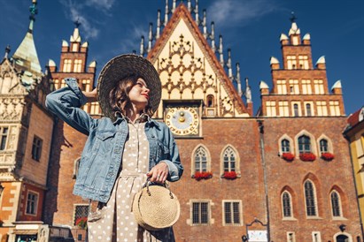 Bon wakacyjny Travelist w kwocie 100 zł – prezent turystyczny