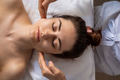 Zabiegi na twarz w 13 etapach w Warszawie – pakiet dostępny cały dzień