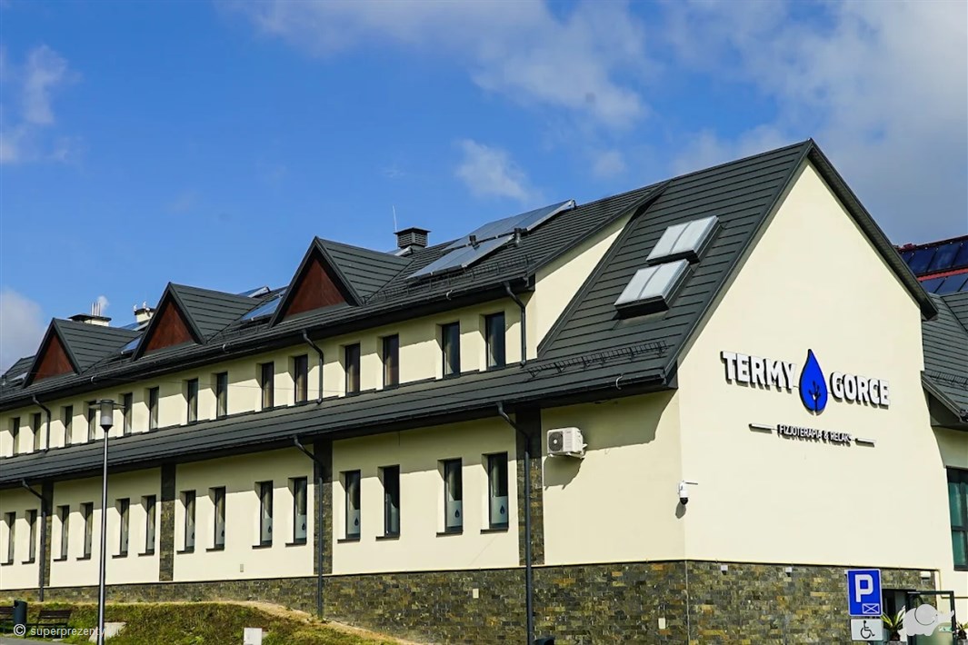 Rodzinny relaks w Termach Gorce – basen, jacuzzi, sauny i grota solna