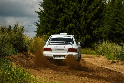 Jazda Subaru Impreza STI Type RA – moc rajdówki na szutrze!