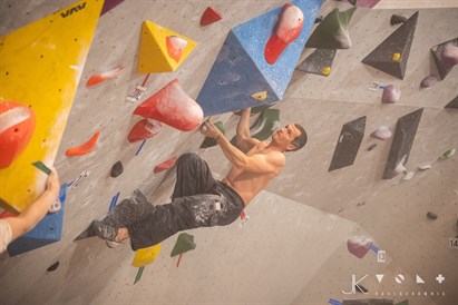 Bouldering z instruktorem (60 min) + ściana bez limitu – VOLT Warszawa