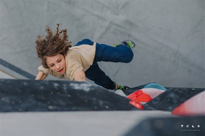 Bouldering z instruktorem (60 min) + ściana bez limitu – VOLT Warszawa