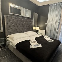 Garden Suite: apartament z jacuzzi i ogródkiem dla dwojga w Krakowie 