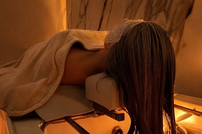 Head Spa JESIENNY RESET w Berne Academy – sezonowa regeneracja