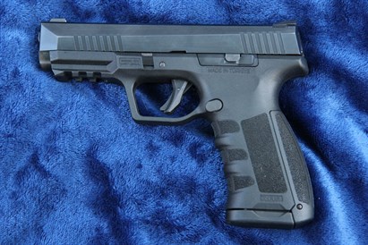 Strzelanie standardowe - niedzielne szkolenie na strzelnicy z instruktorem - Warszawa