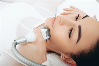 Lifting bez skalpela: Endermologia i Vitalift Bio modelujące podbródek