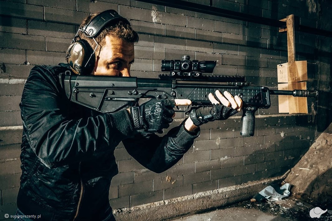 Strzelnica PM Shooter – 65 strzałów z legendarnych broni 