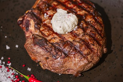 Magia steków w restauracji Moo Moo przy Szerokiej 3 w Krakowie