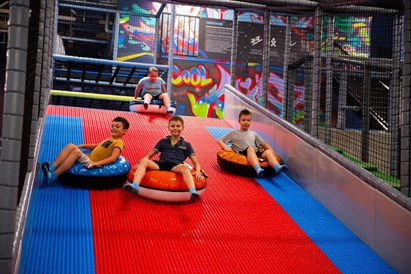 Voucher całodniowy do Parku Trampolin Happy Jumper Kielce