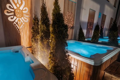 Rodzinny relaks w Termach Gorce – basen, jacuzzi, sauny i grota solna