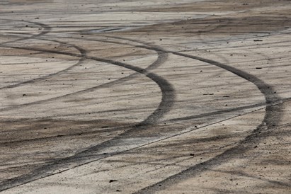 Walentynkowa nauka driftu dla dwojga – Tor Autek koło Warszawy