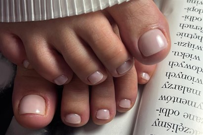 Pedicure hybrydowy i laminacja rzęs - Ninails & Beauty Warszawa