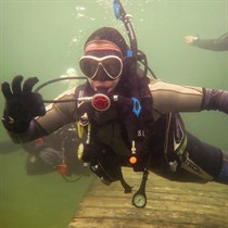 Nurkowanie w kamieniołomie z instruktorem – Baza Nurkowa Honoratka