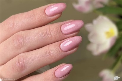 Manicure hybrydowy i laminacja rzęs - This is Love Beauty Salon Warszawa