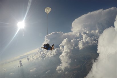 Skok spadochronowy z 4 km w Jeleniej Górze – Skydive Wrocław