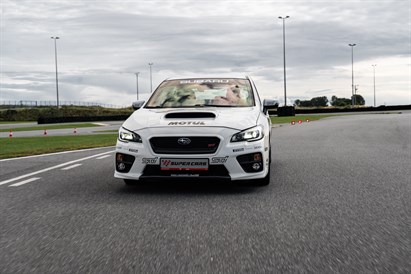 Jazda Subaru Impreza WRX STI z filmowaniem