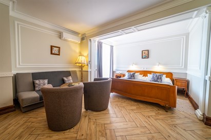 Romantyczny Weekend z Kolacją w Hotelu Solar Palace nad Jeziorem