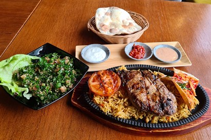 Bliskowschodnia kolacja dla dwojga – smaki Libanu w Fenicji