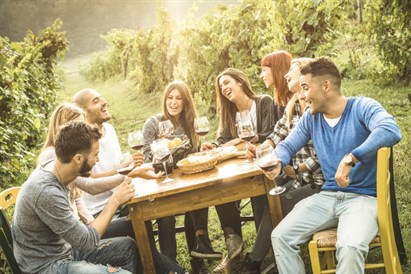 Voucher kwotowy do Winnicy Dwórzno – zwiedzanie, degustacja i więcej