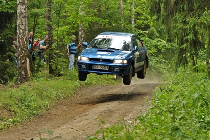 Jazda Subaru Impreza STI Type RA – moc rajdówki na szutrze!