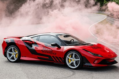 Jazda Ferrari F8 Tributo po wybranym torze 720 KM – najmocniejsze V8!
