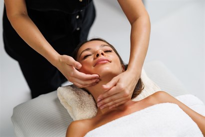 Luksusowy Pakiet Day Spa – pielęgnacja twarzy i masaże w Belanovska Clinic & Spa